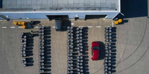 AMZS test 18 letnih pnevmatik dimenzije 225/40 R18