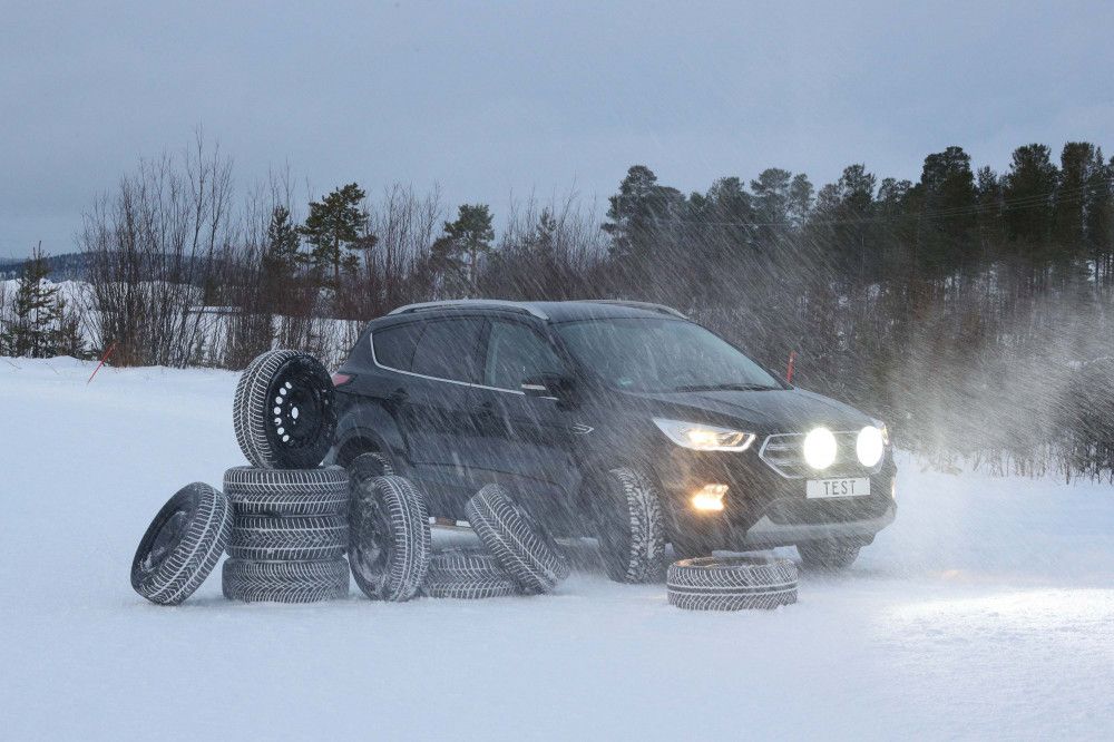 AMZS test 28 zimskih pnevmatik dveh dimenzij: 205/55 R 16 in 235/55 R 17